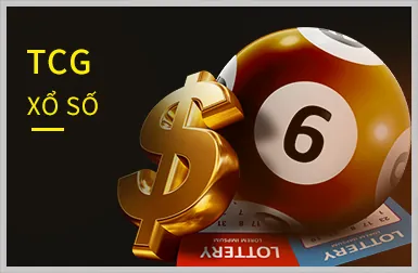 Bàn chơi Sic Bo với ba viên xúc xắc trong lồng, chip cược, thể hiện các tùy chọn đặt cược tại F8BET8